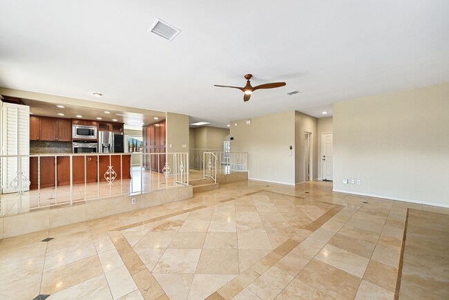 Building Photo - Gorgeous 3BD/3BA Home on a Golf-Course with Expansive Mountain Views! $5,000/mo