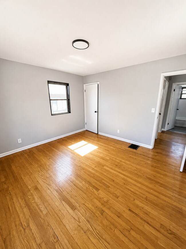 Building Photo - 569 S James Rd