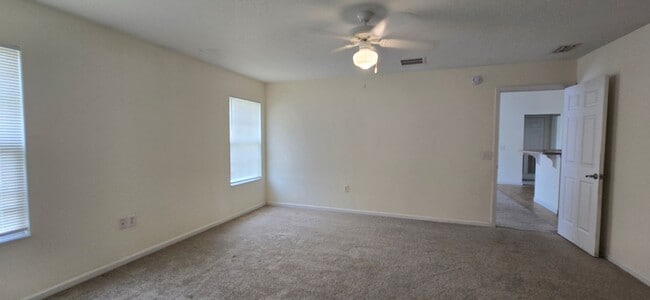 Building Photo - Single Family Home in Grandview