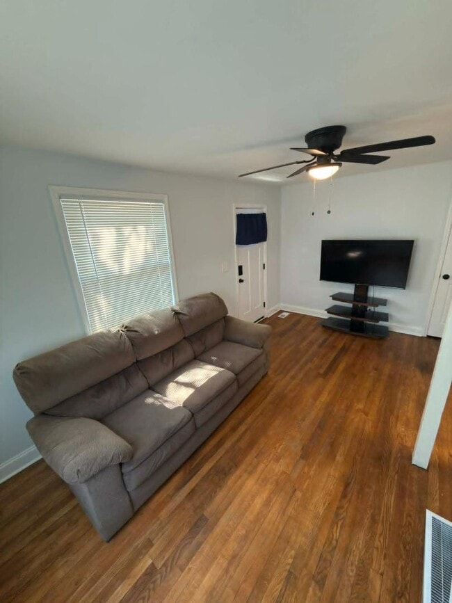 Building Photo - 100 Bleckley Ave