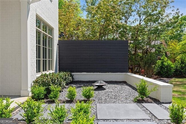 Building Photo - 3290 Dunlop Ct