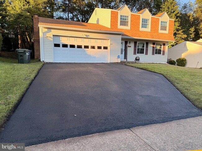 Building Photo - 10434 Calumet Grove Dr
