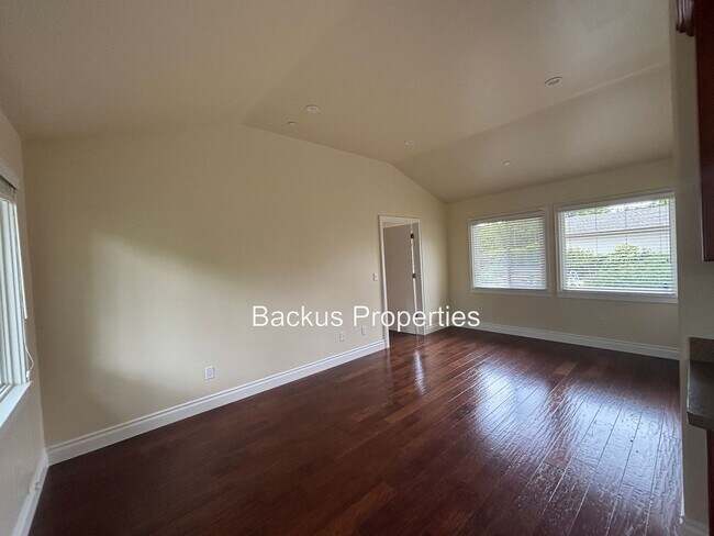 Building Photo - Stunning three bedroom home in picturesque...