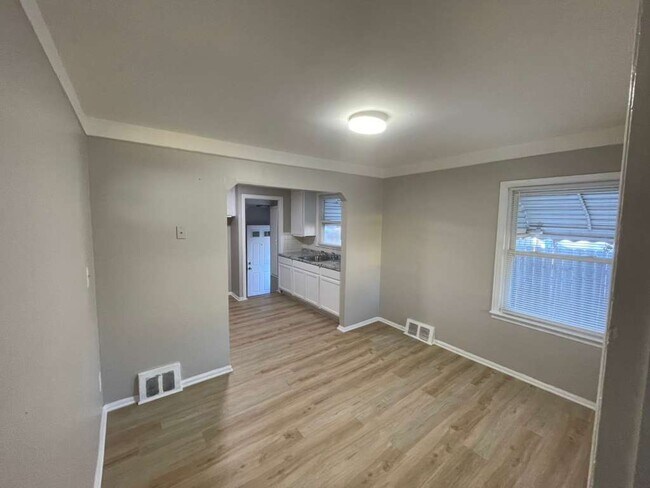 Building Photo - 20415 Goddard St