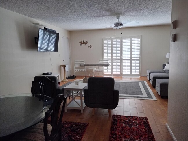 Building Photo - 5500 Old Ocean Blvd