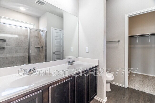 Building Photo - 2450 Dry Moss Way