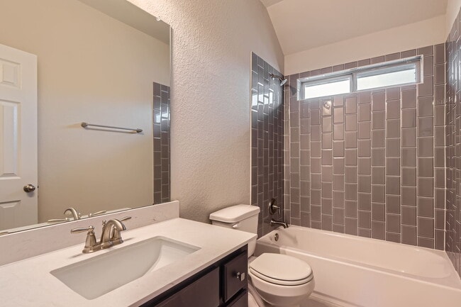 Building Photo - 12383 Mesa Verde Dr