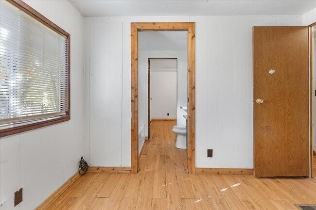 Building Photo - 3818 Co Rd 826