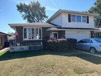 Building Photo - 5637 Murray Dr