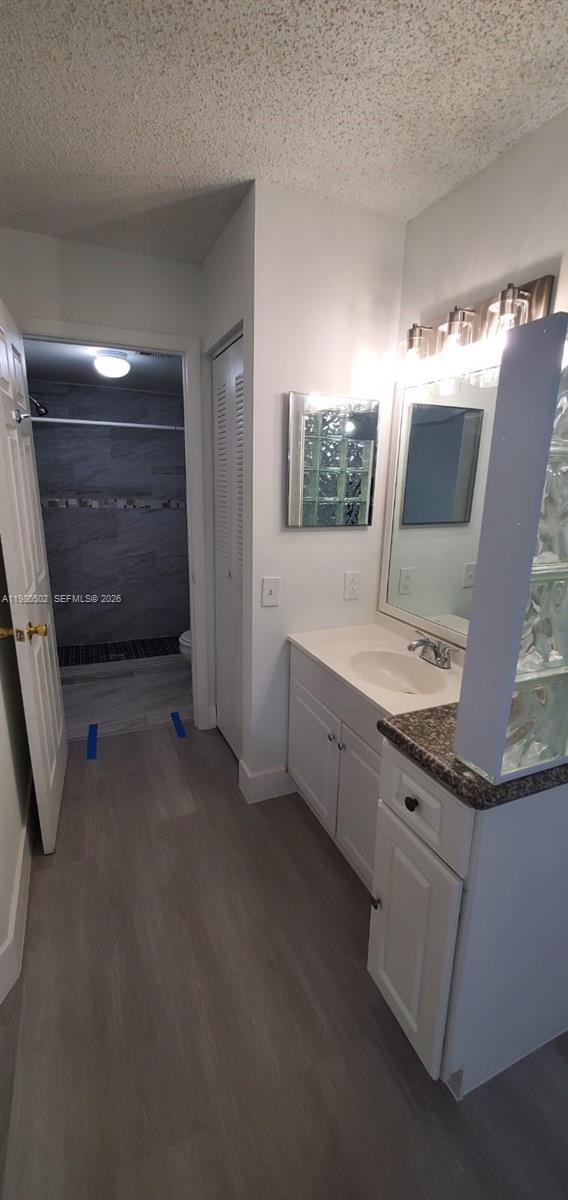 Building Photo - 9999 Summerbreeze Dr