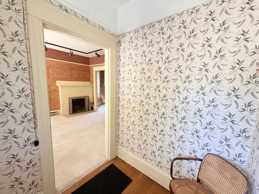 Building Photo - Charming & Historic Queen Anne Home - 1 Bedroom with Tons of Bonus Space!