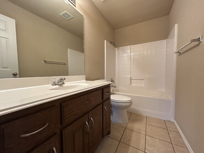 Building Photo - Beautiful Modern Home in LISD