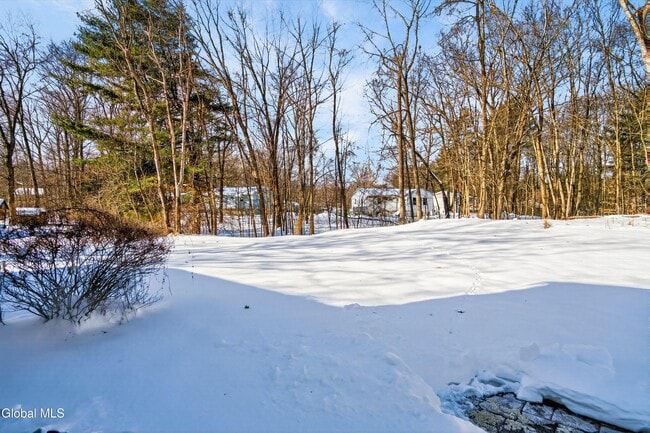 Building Photo - 3 David Ln