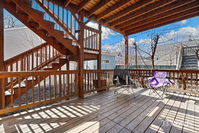 Building Photo - 2 bed, renovated Pilsen apartments - ASAP ...