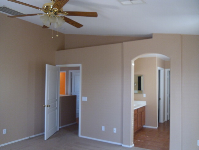 Building Photo - COMING SOON! 4 Bed 3 Bath home with Golf C...