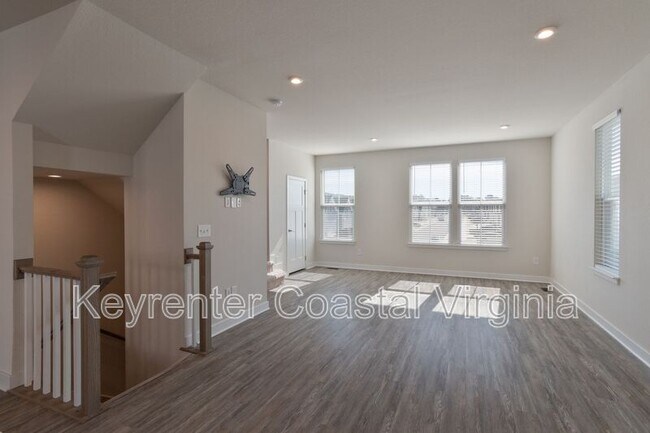 Building Photo - 137 Cedar Crst Dr