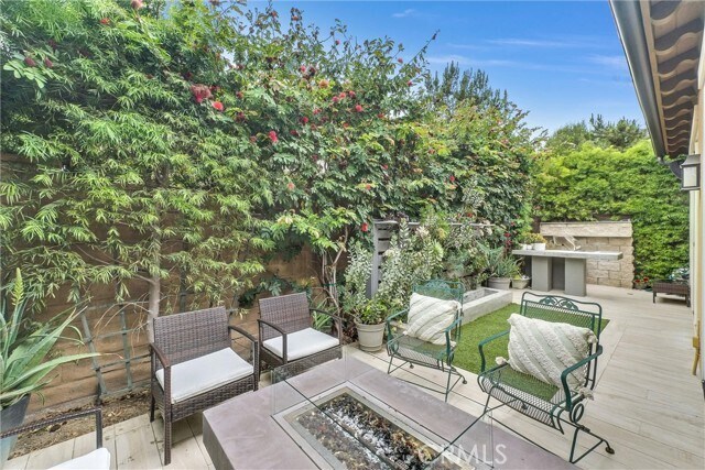 Building Photo - 56 Farmhand