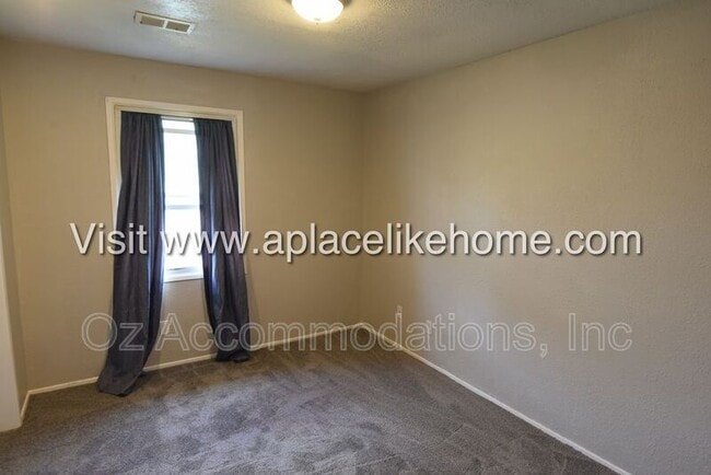 Building Photo - 1428 NW 64th Terrace
