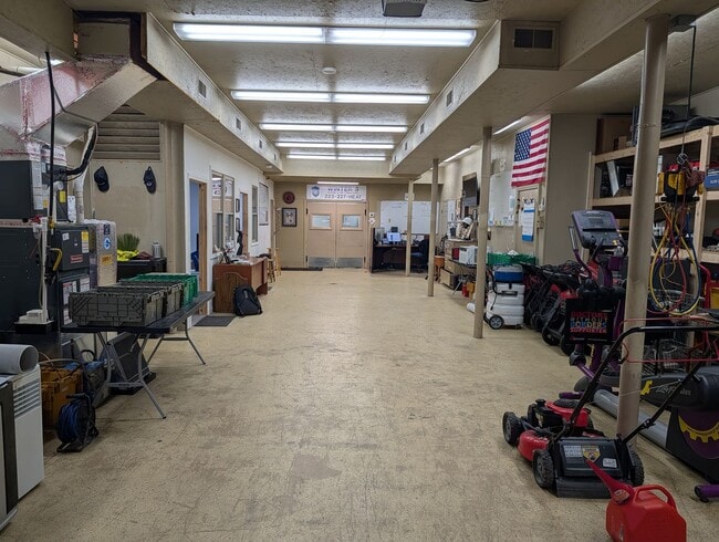 Building Photo - 1500 Wilson Ave