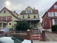 Building Photo - 215-22 112th Ave