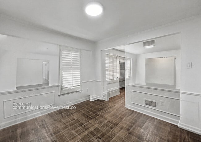 Building Photo - Beautiful 4-Bedroom Home with Modern Amenities / Pet-Friendly / Available Now!