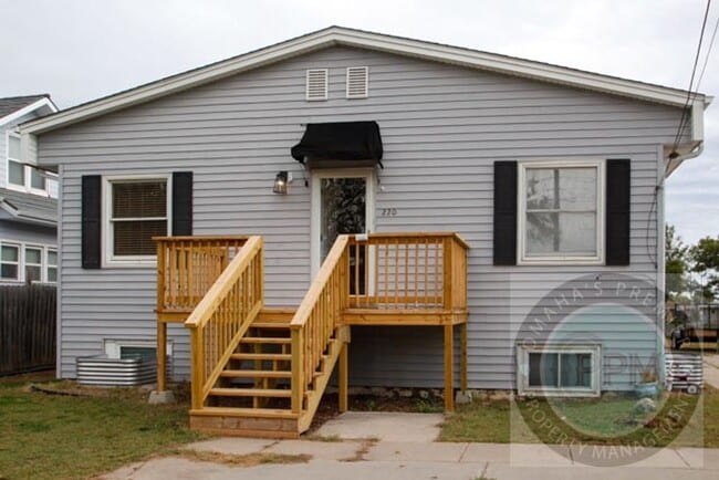Primary Photo - 3 Bedroom / 1.5 Bath Townhome in Gretna!!
