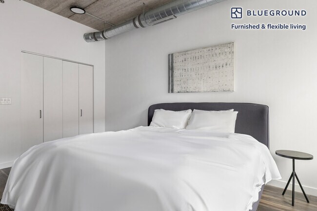 Building Photo - 61 W Erie St