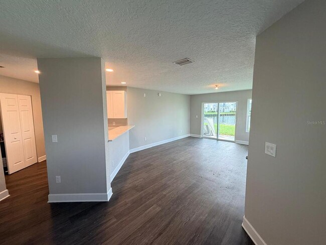 Building Photo - 2516 Woodgate Blvd