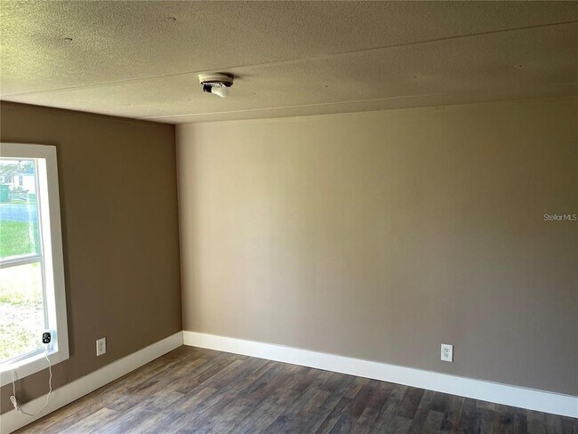 Building Photo - 101 Caroline Ave