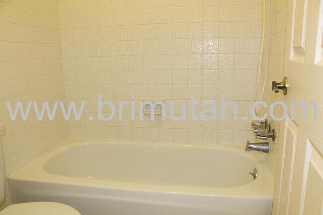 Building Photo - 1594 E 3300 S