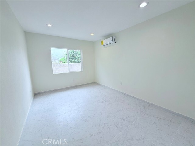 Building Photo - 17513 Glenburn Ave