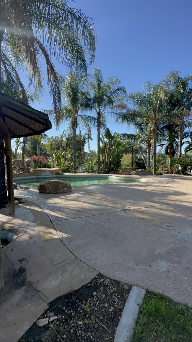 Building Photo - 2123 Deland Ct