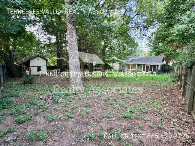 Building Photo - 1622 Colonade Rd