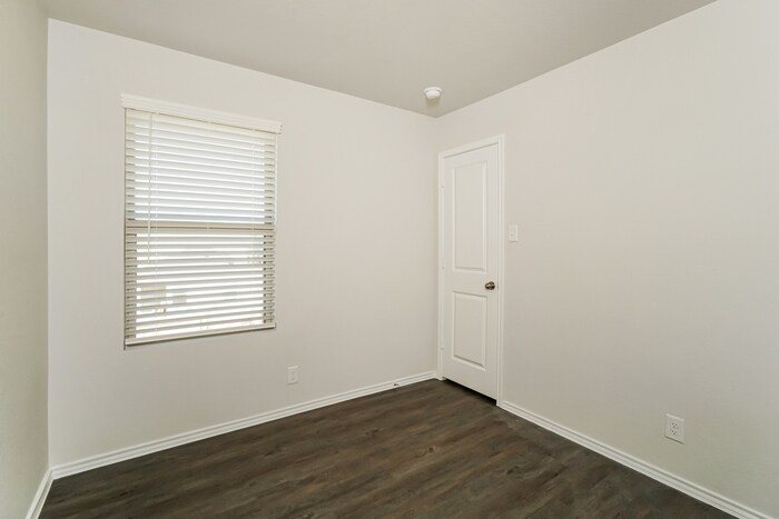Building Photo - 9310 Somers Branch