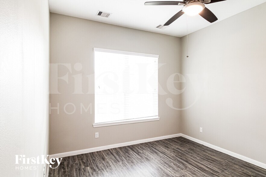 Building Photo - 6434 Upper Leaf Ct
