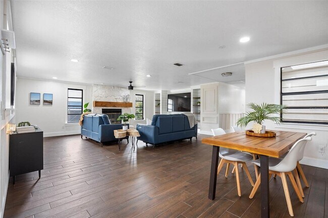 Building Photo - 12756 Poinsettia Ave