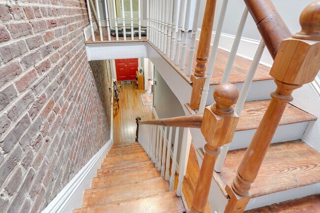 Building Photo - 317 W Marshall St