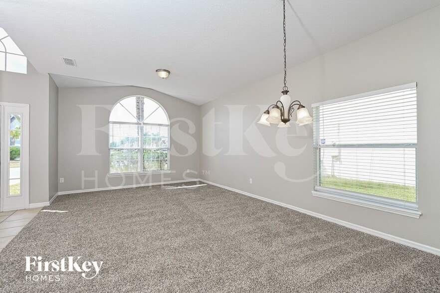 Building Photo - 200 Cabana View Way