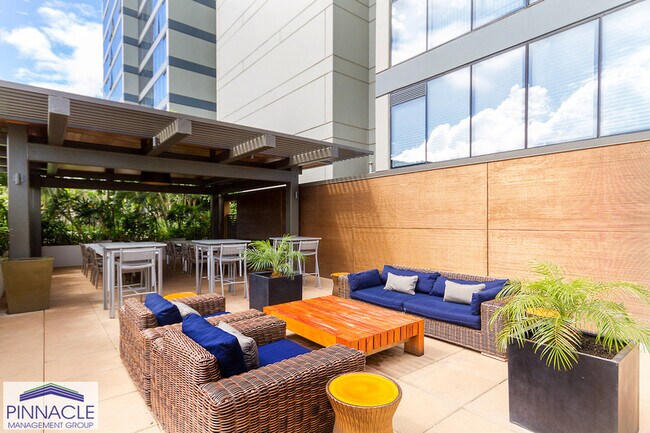 Building Photo - 1009 Kapiolani Blvd