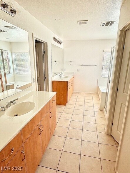 Building Photo - 7943 Garden Stone Ct