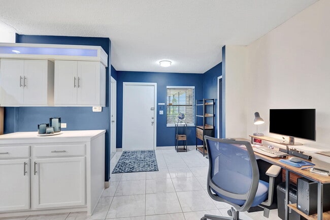 Building Photo - 6078 Dusenburg Rd