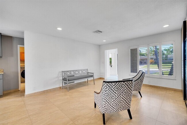 Building Photo - 1736 NW 38th St