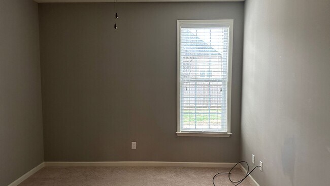 Building Photo - Large Townhouse in Stonewall Farms in Hixson