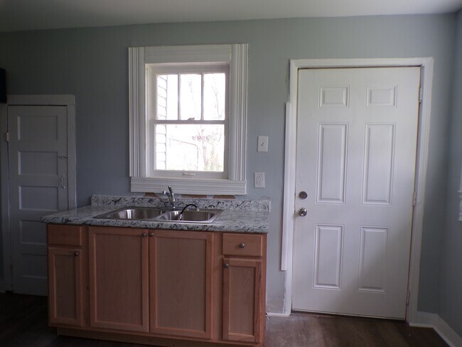 Building Photo - 5517 Sugar Ray Dr