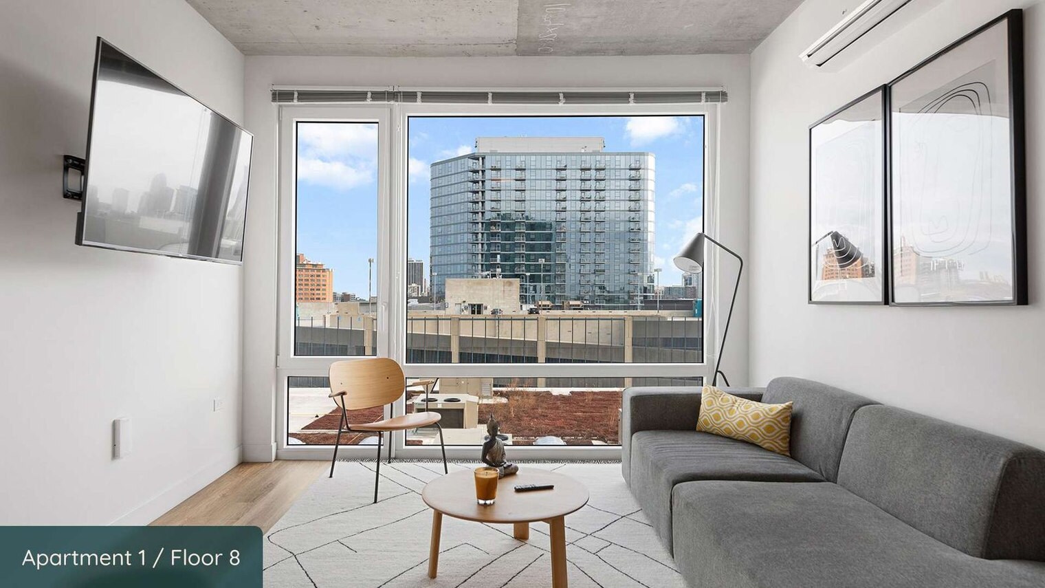 Building Photo - 851 W Blackhawk St