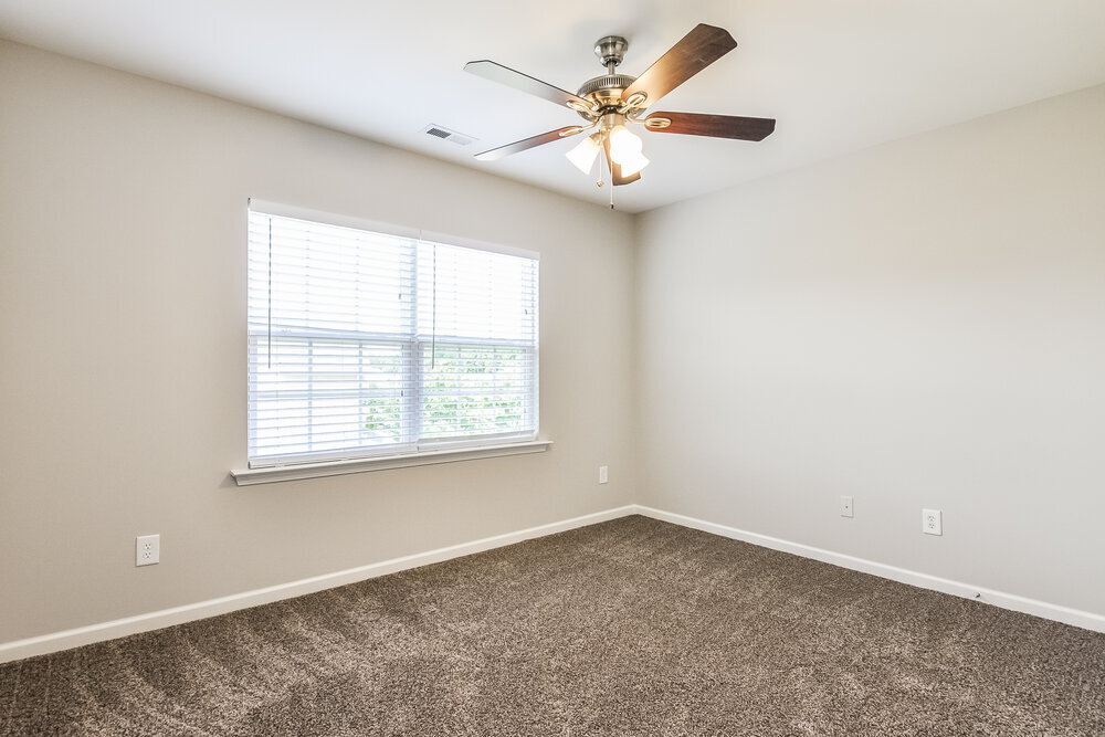 Building Photo - 2017 Sterling Hill Dr