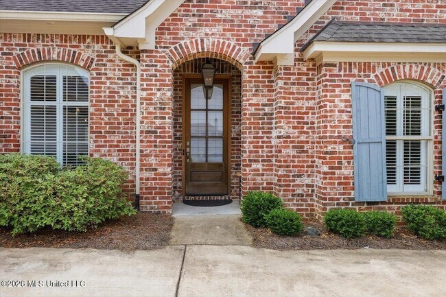 Building Photo - 320 Oakville Cir