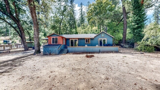 Building Photo - 1250 Bentley Dr