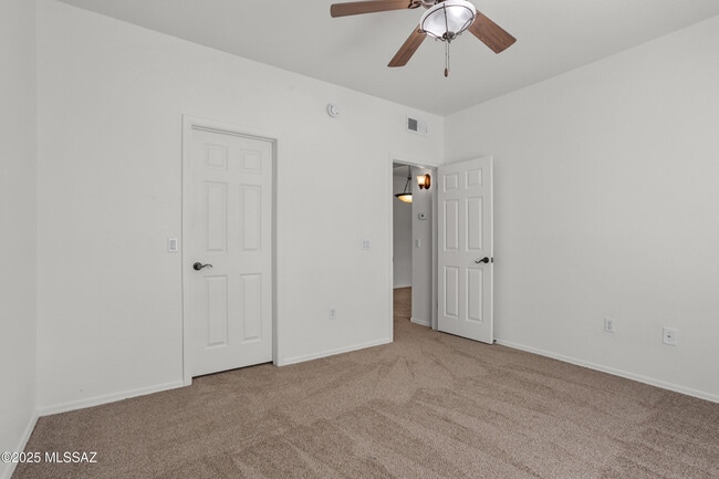 Building Photo - 7050 E Sunrise Dr