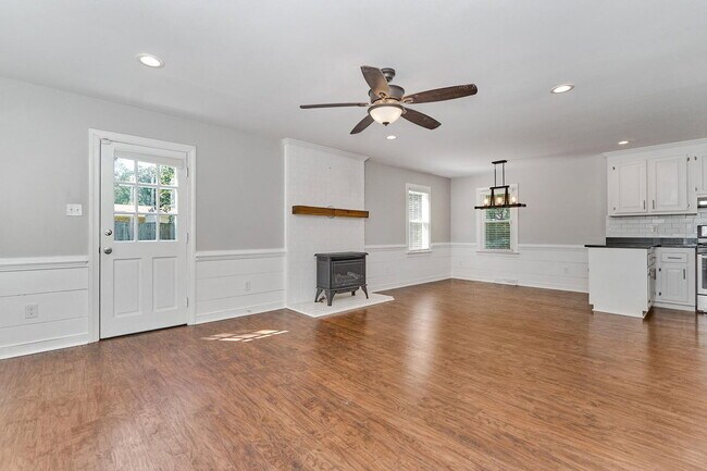 Building Photo - 9395 Blacksmith Dr